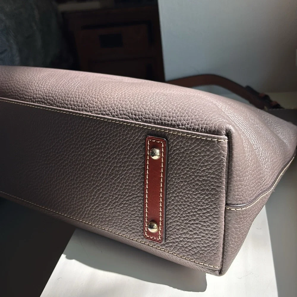 Dooney & Bourke Cooper “Elephant”Pebble Grain Shoulder Hobo Bag - Picture 4 of 10